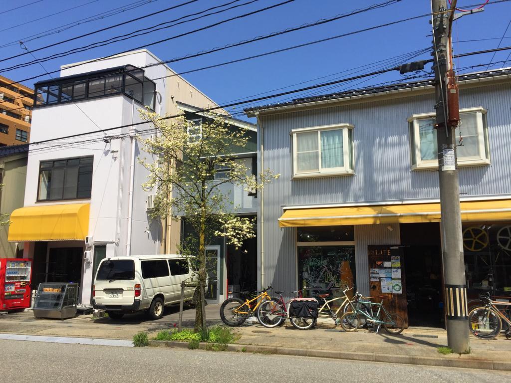 Toolate Guesthouse Toyama Station المظهر الخارجي الصورة